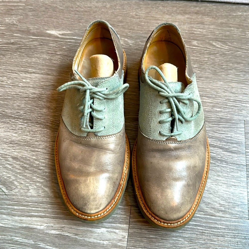 Cole Haan 2 Tone Saddle Wedge Oxford Shoes. Men’s size 8.5